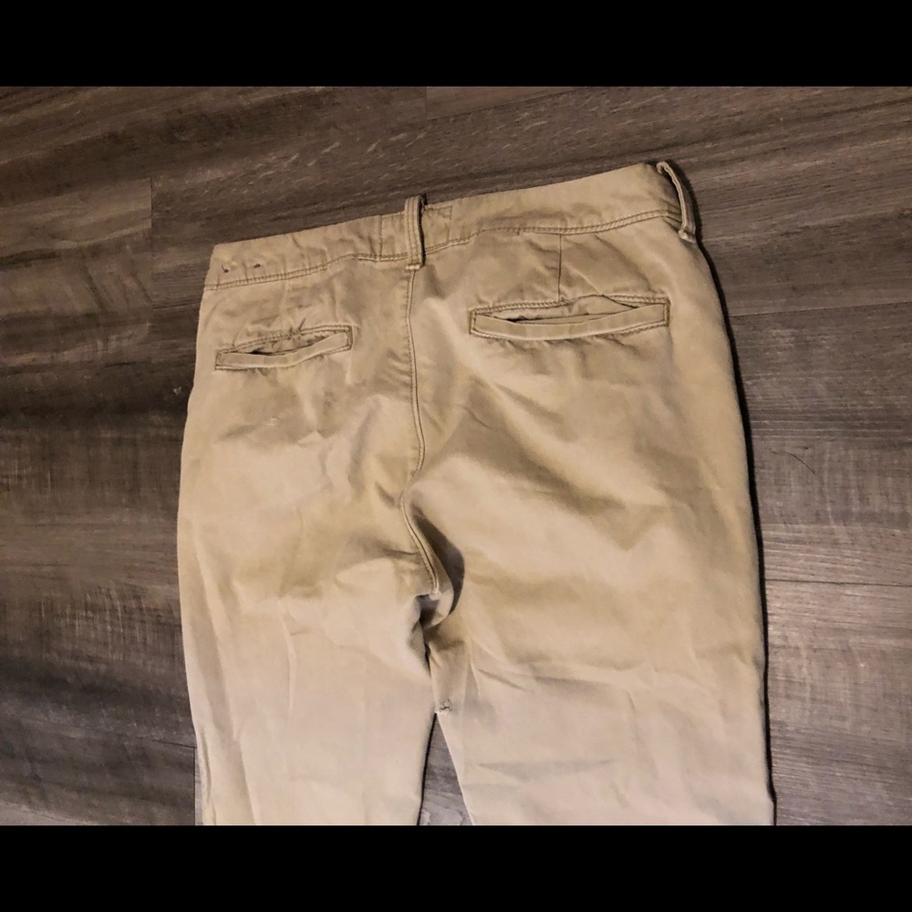 Hollister Khaki colored slim straight jeans. - Picture 7 of 8